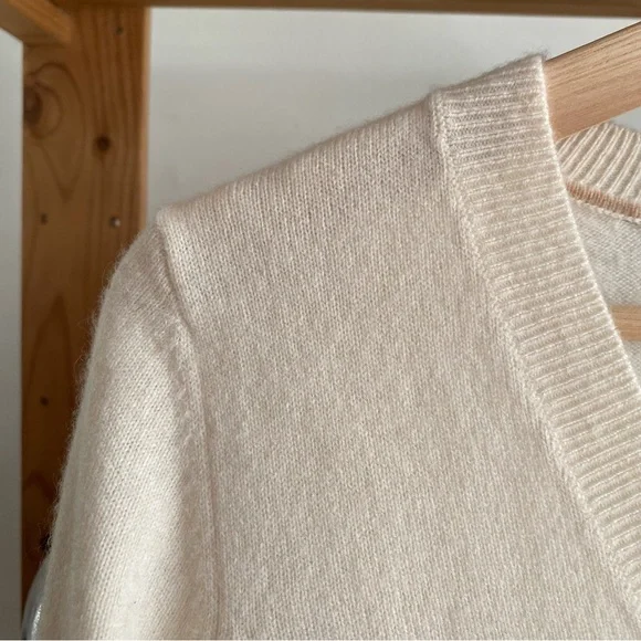 Boden Cream Cashmere V-neck Sweater - Picture 7 of 14